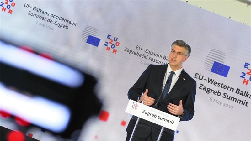 Plenković za CNBC: Pobijedili smo virus u prvom poluvremenu, moguća djelomična turistička aktivnost u Europi   